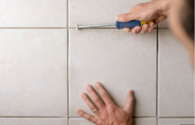 How to Remove Floor and Wall Tiles Without Breaking Them